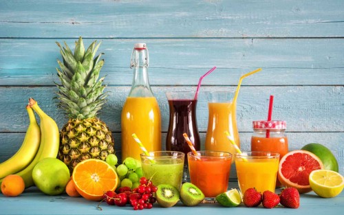 Pourquoi consommer des jus de fruits et légumes ? 4 recettes santé !